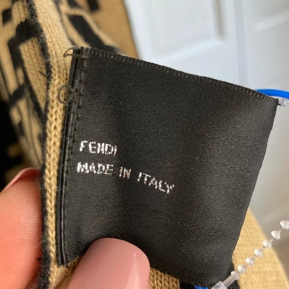 🚫SOLD🚫 Fendi Monogram Logo Unisex Scarf Brown Black Made In Italy Luxury Brand - Picture 7 of 8